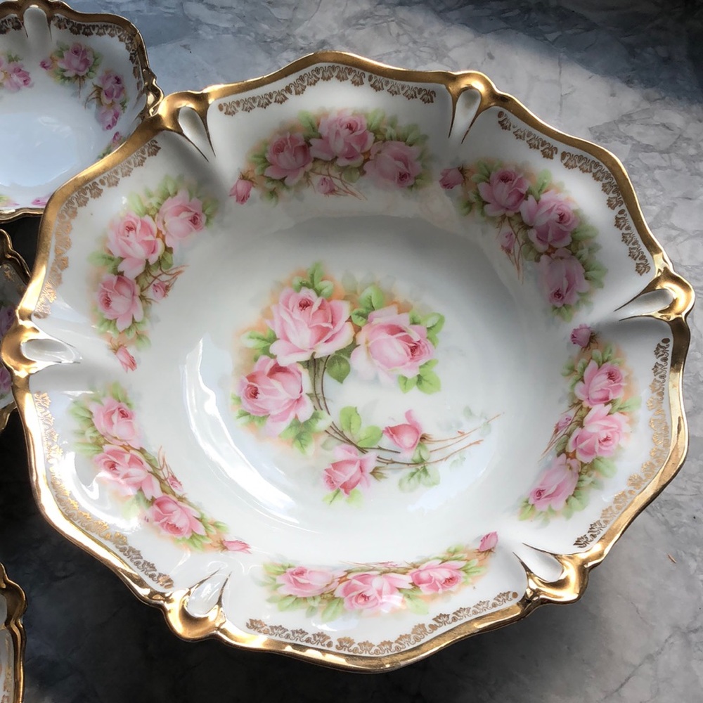 Berry Bowl & serving dishes